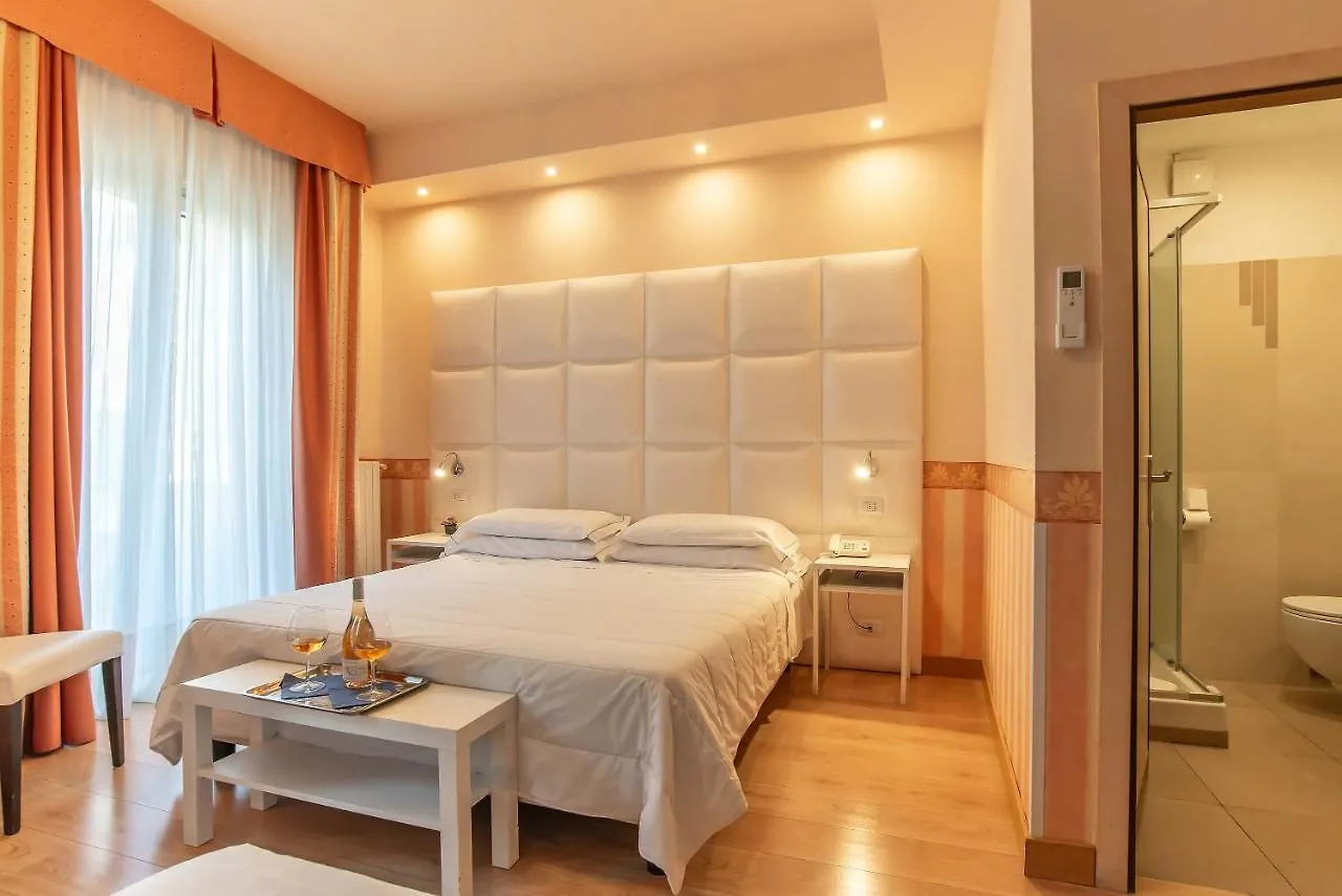 Hotel Jane Флоренция 3*,  Италия